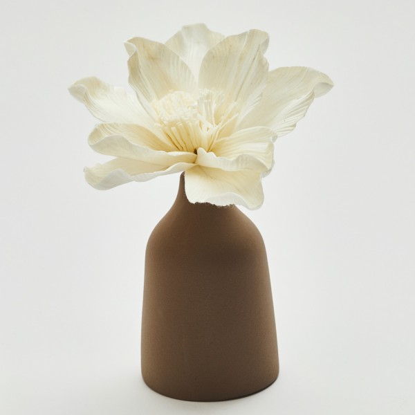 Diffuseur de Parfum Mana Avec Fleur De Sola Blanche & Vase Marron Chocolat